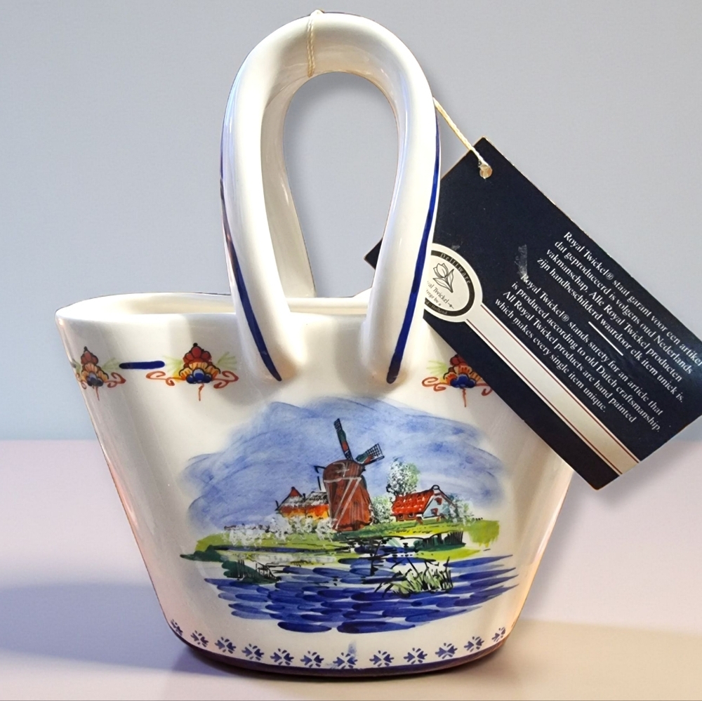 Royal Twickel Ter Steege Delftware Handpainted Holland Ceramic Basket Vase